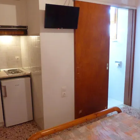 Circe Pansion Apartment Lixouri Exterior photo