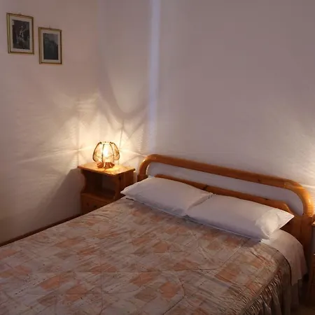 Circe Pansion Apartment Lixouri Room photo